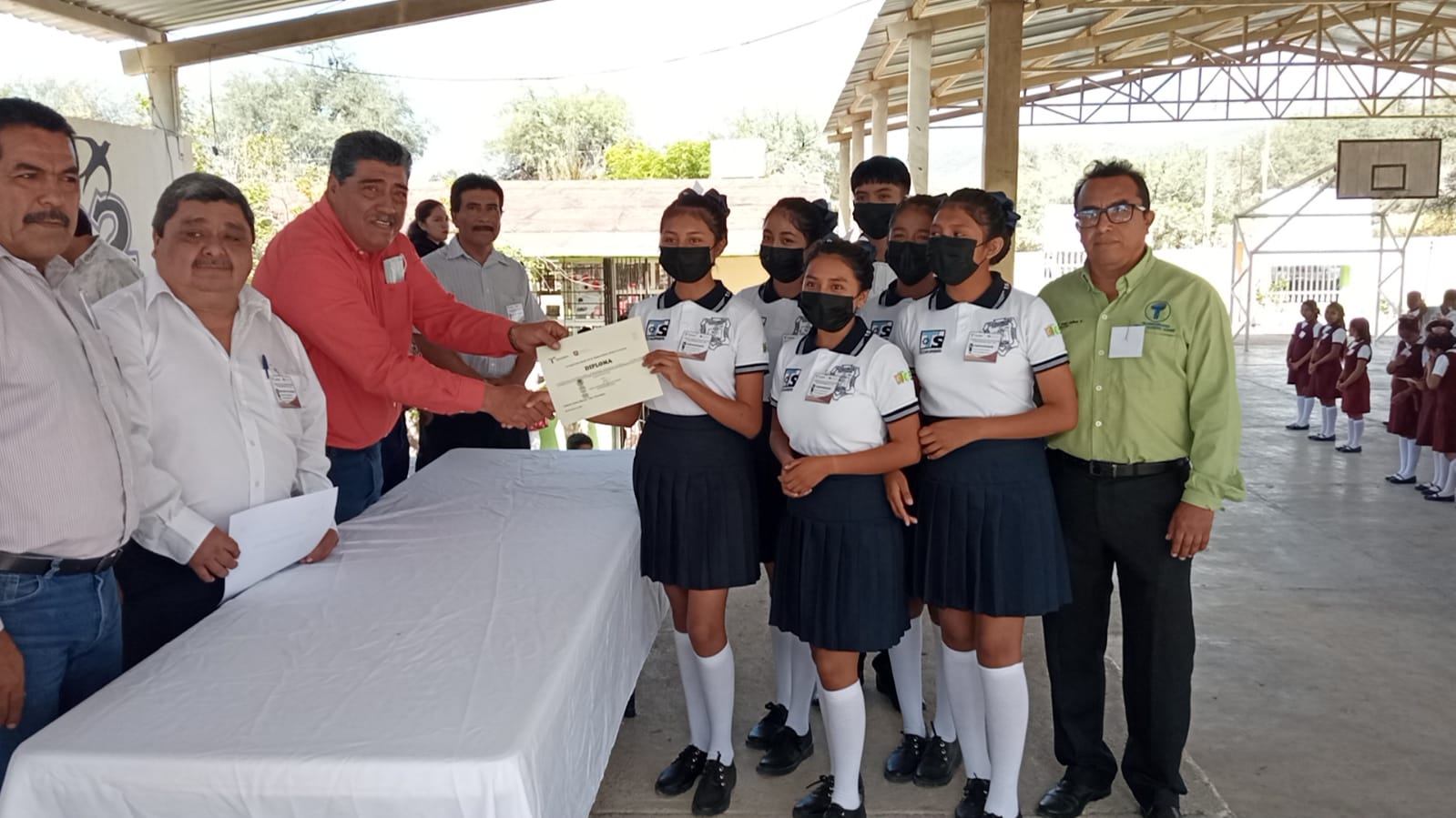 Celebran concurso de escoltas en Telesecundaria «Prof. Victor Raúl Castillo Lara»